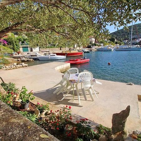 Apartmans And Rooms Dunjini Dvori Korčula Eksteriør bilde