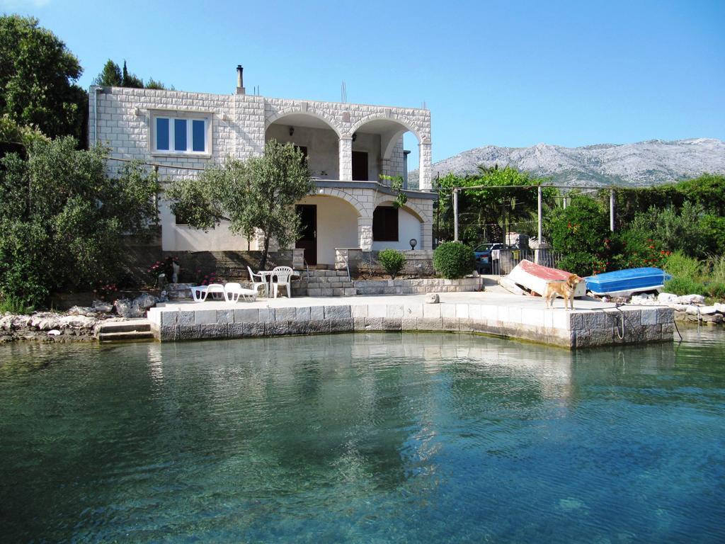 Apartmans And Rooms Dunjini Dvori Korčula Rom bilde