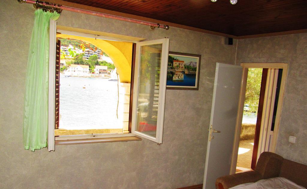 Apartmans And Rooms Dunjini Dvori Korčula Eksteriør bilde