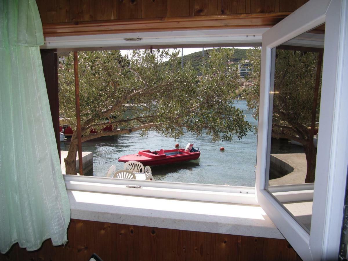 Apartmans And Rooms Dunjini Dvori Korčula Eksteriør bilde