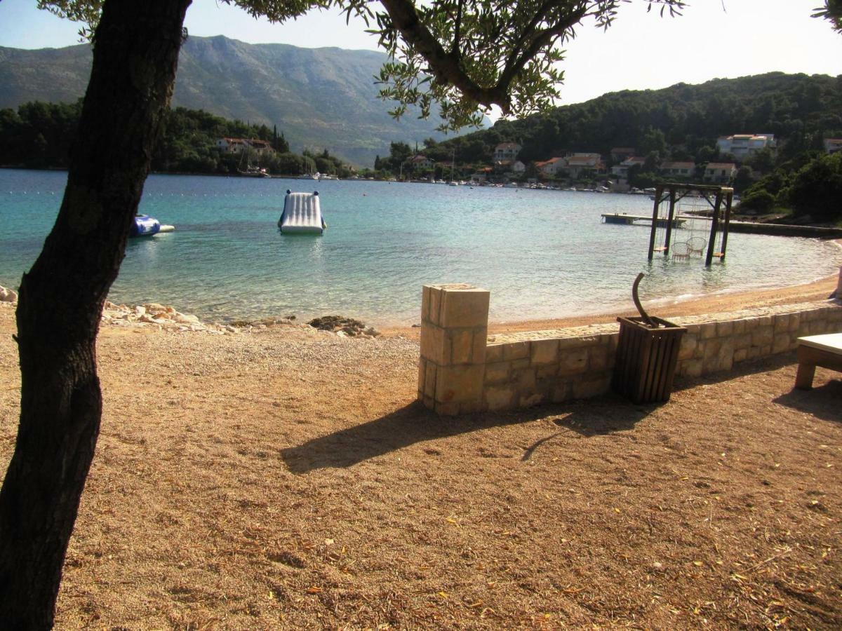 Apartmans And Rooms Dunjini Dvori Korčula Eksteriør bilde