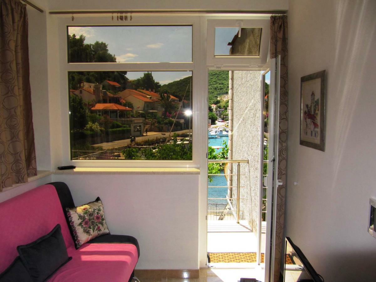 Apartmans And Rooms Dunjini Dvori Korčula Eksteriør bilde