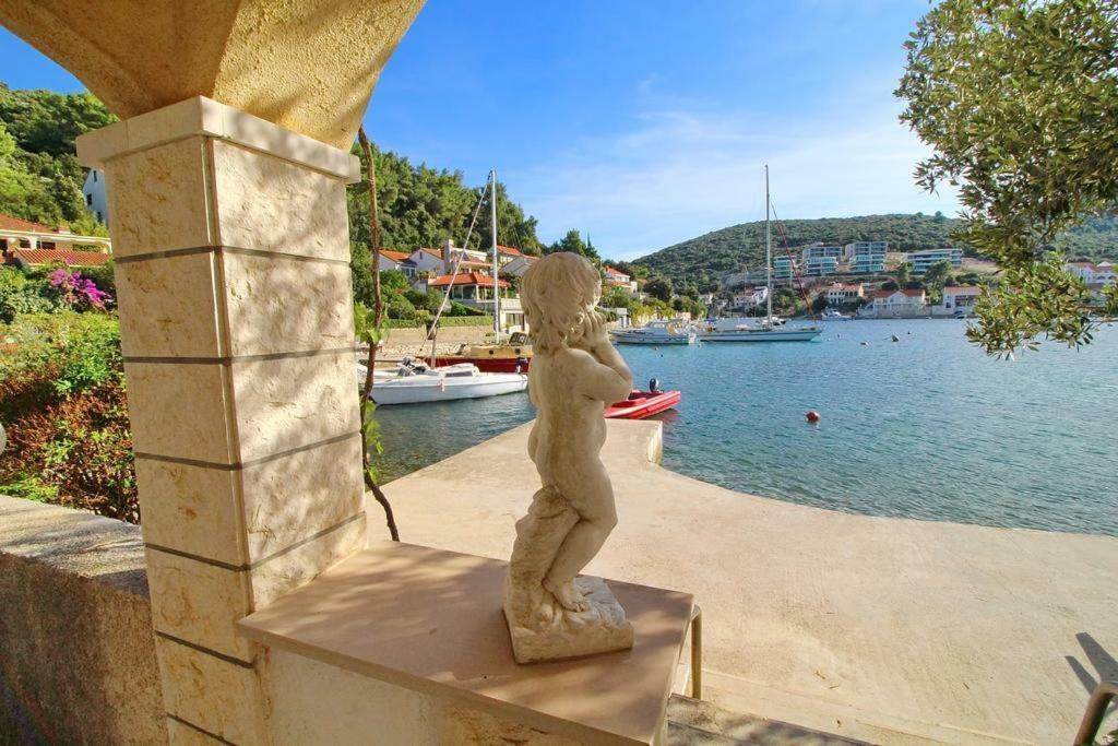 Apartmans And Rooms Dunjini Dvori Korčula Eksteriør bilde
